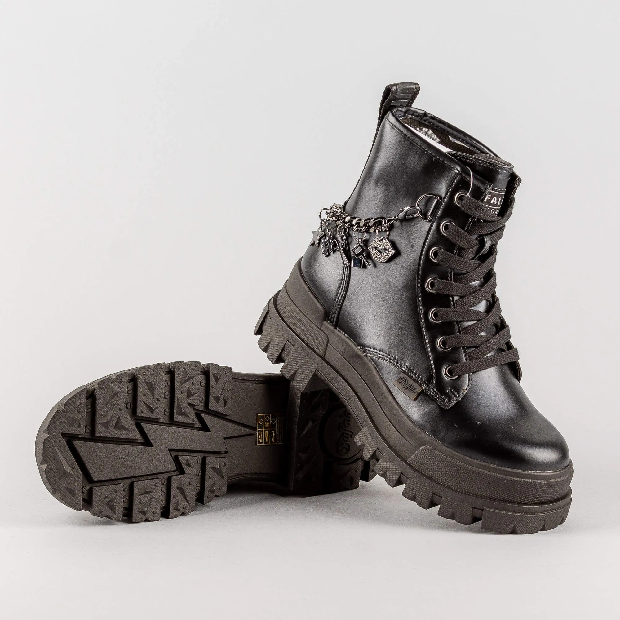 Buffalo ASPHA CHARMS black