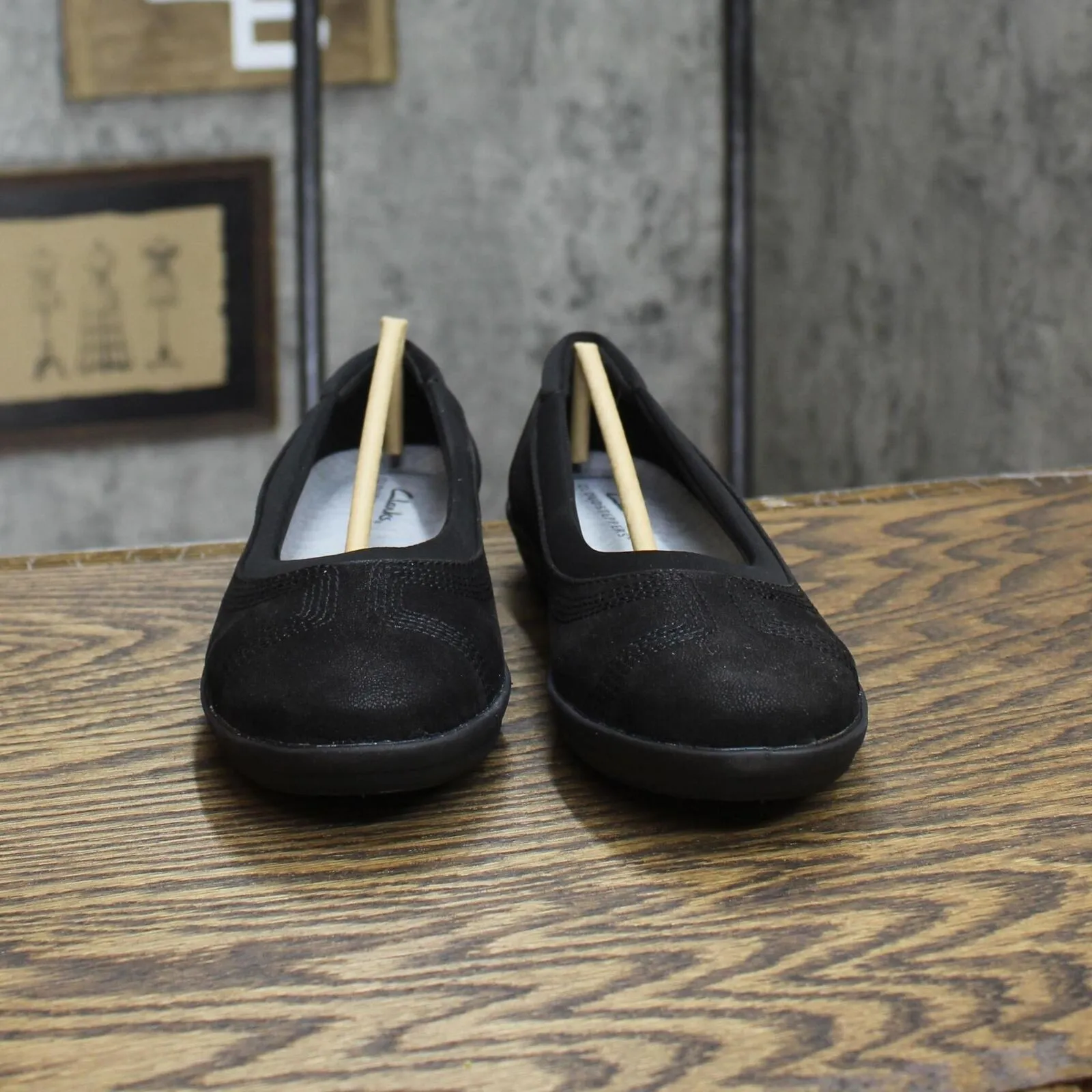 Clarks Of England Womens Ayla Low Flats Shoes 26137787 Black 6M