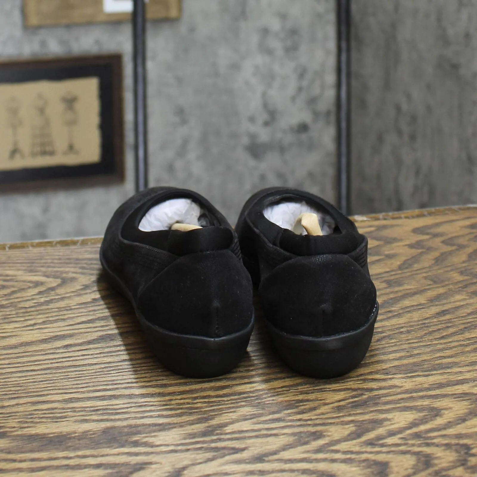 Clarks Of England Womens Ayla Low Flats Shoes 26137787 Black 6M