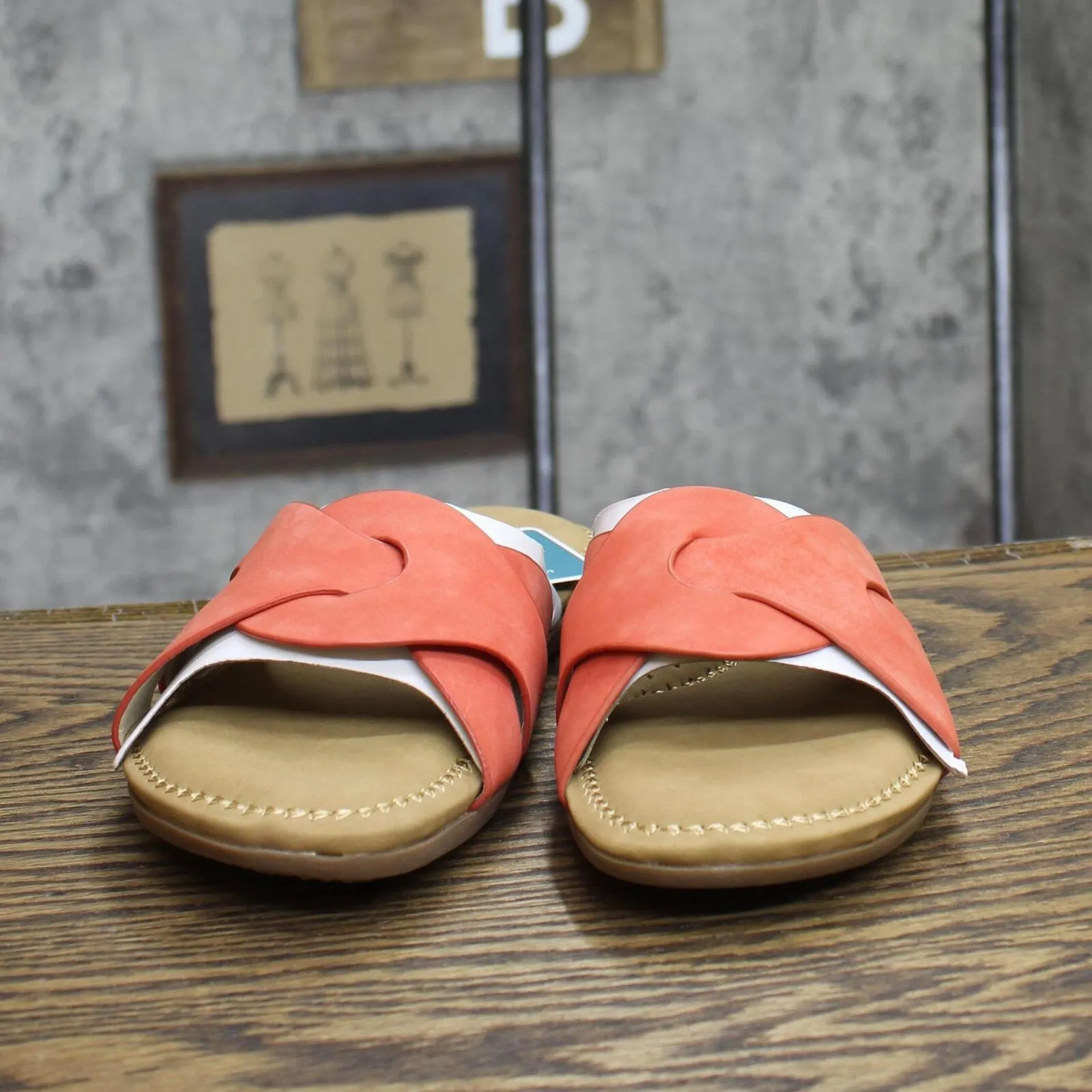 Cliffs By White Mountain Fortunate Womens Slide Sandal Red / Sueded / Smooth 8M