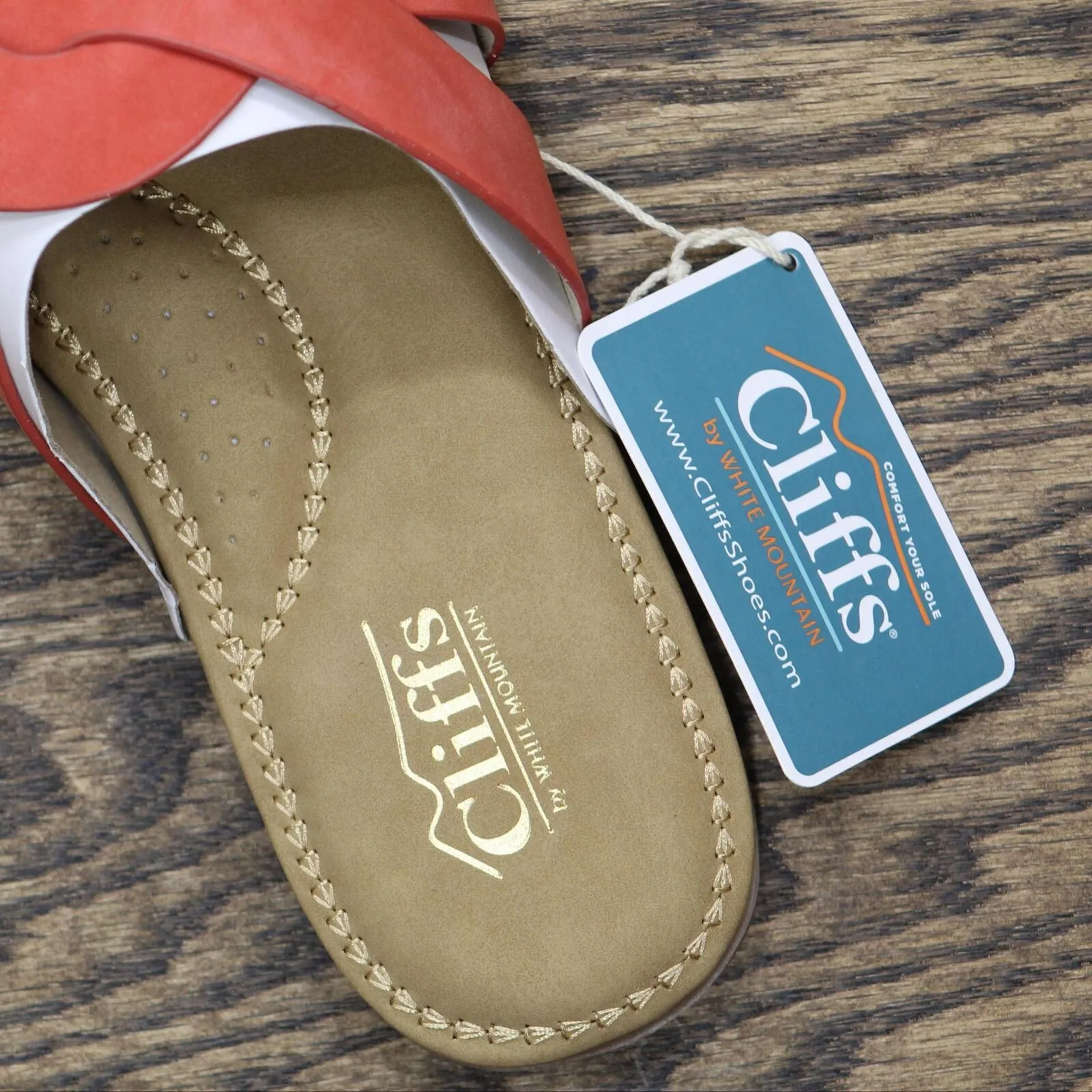 Cliffs By White Mountain Fortunate Womens Slide Sandal Red / Sueded / Smooth 8M