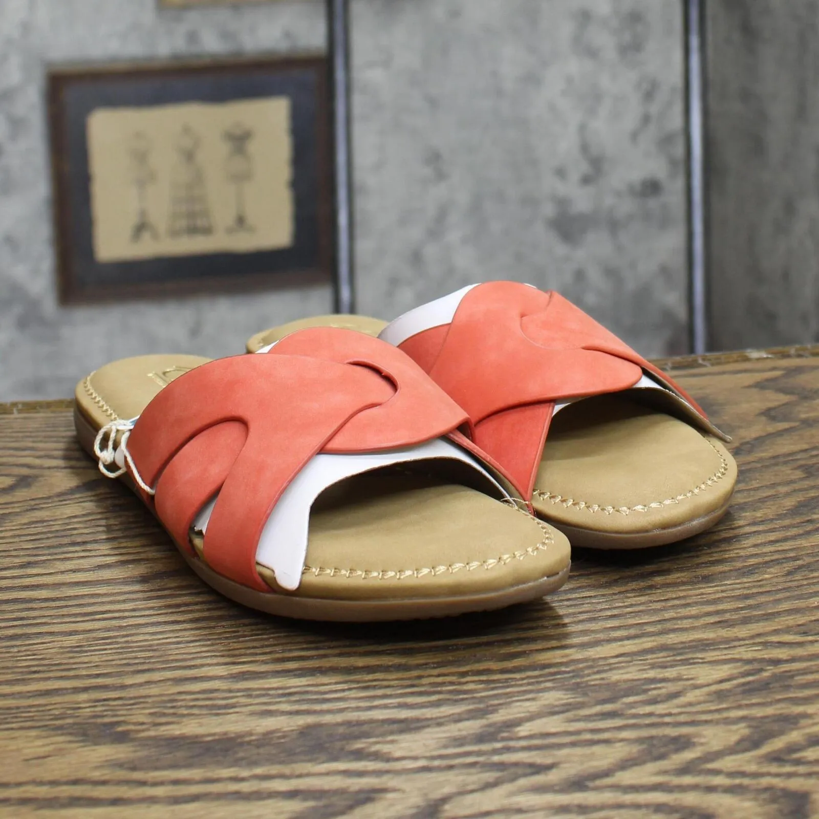 Cliffs By White Mountain Fortunate Womens Slide Sandal Red / Sueded / Smooth 8M