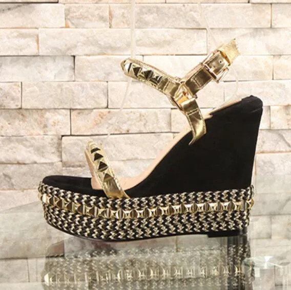 High Heel Rivet One Belt Sandals