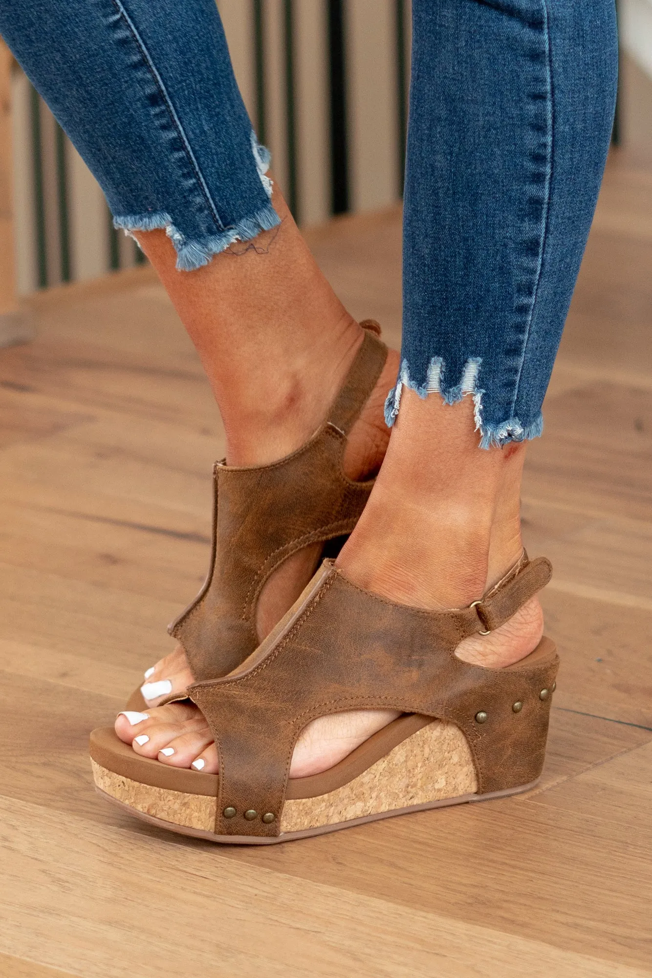 Liberty Wedge Sandals - Tan