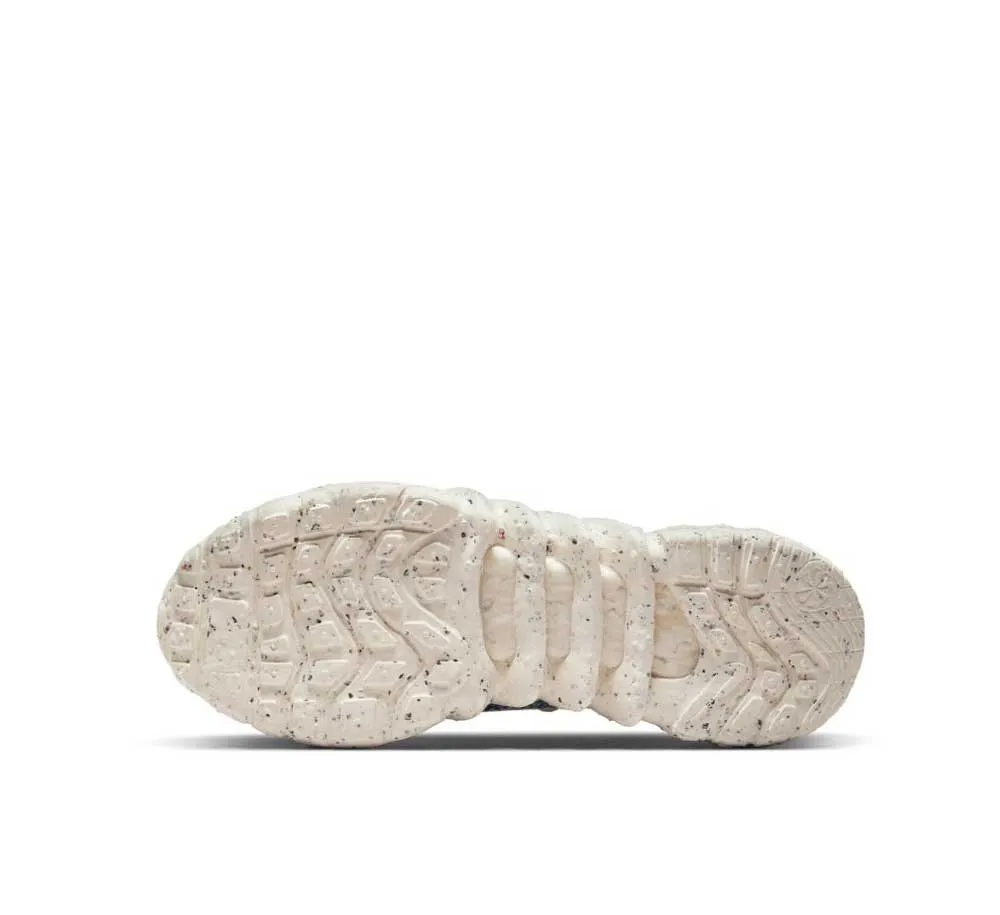 NIKE SPACE HIPPIE 01