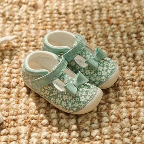 Start Rite Wiggle Dusty Sage T-bar pre-walker Shoe