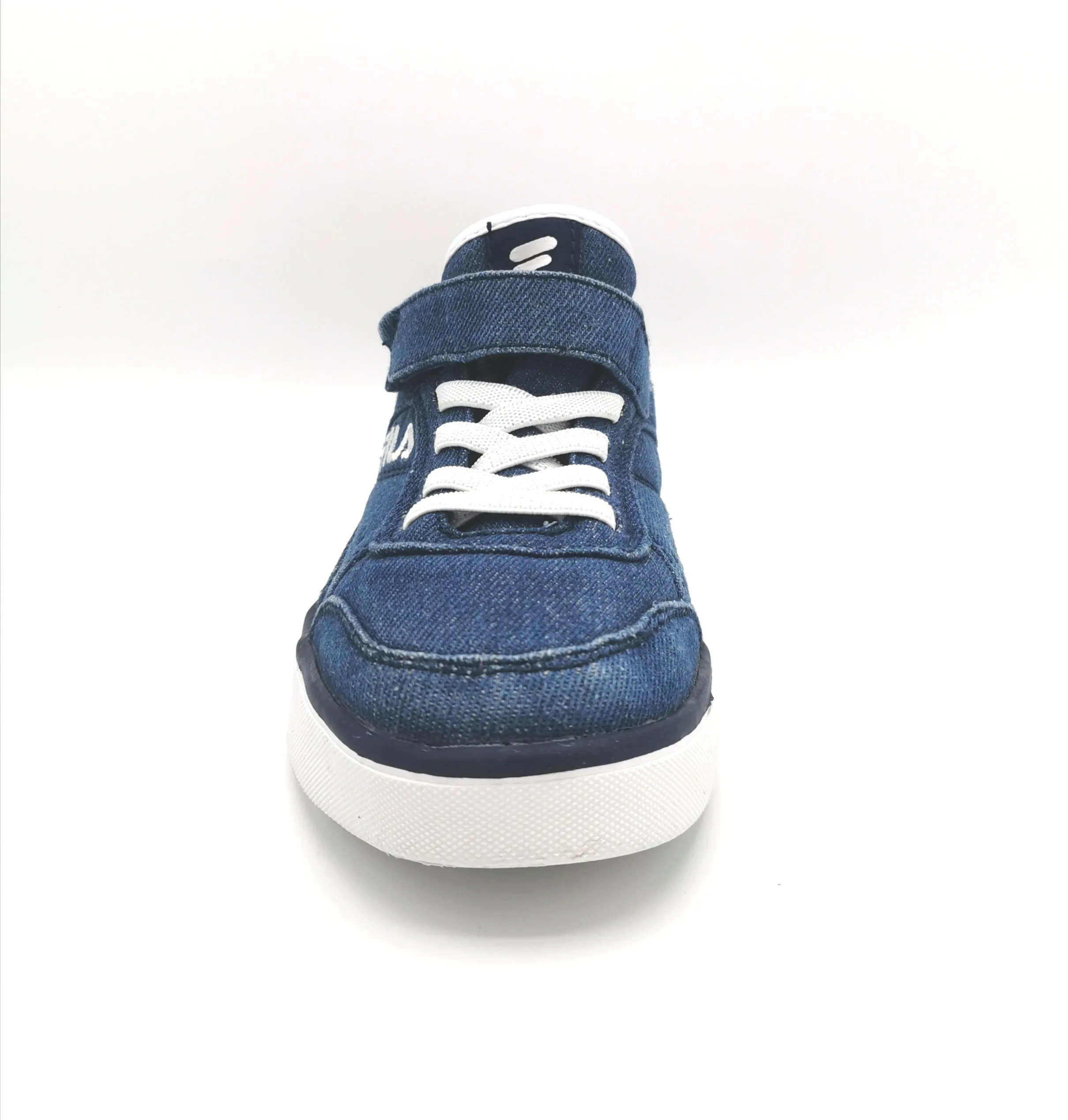 UNISEX SIZE 2 YOUTH - FILA, Denim Running Shoes EUC B19