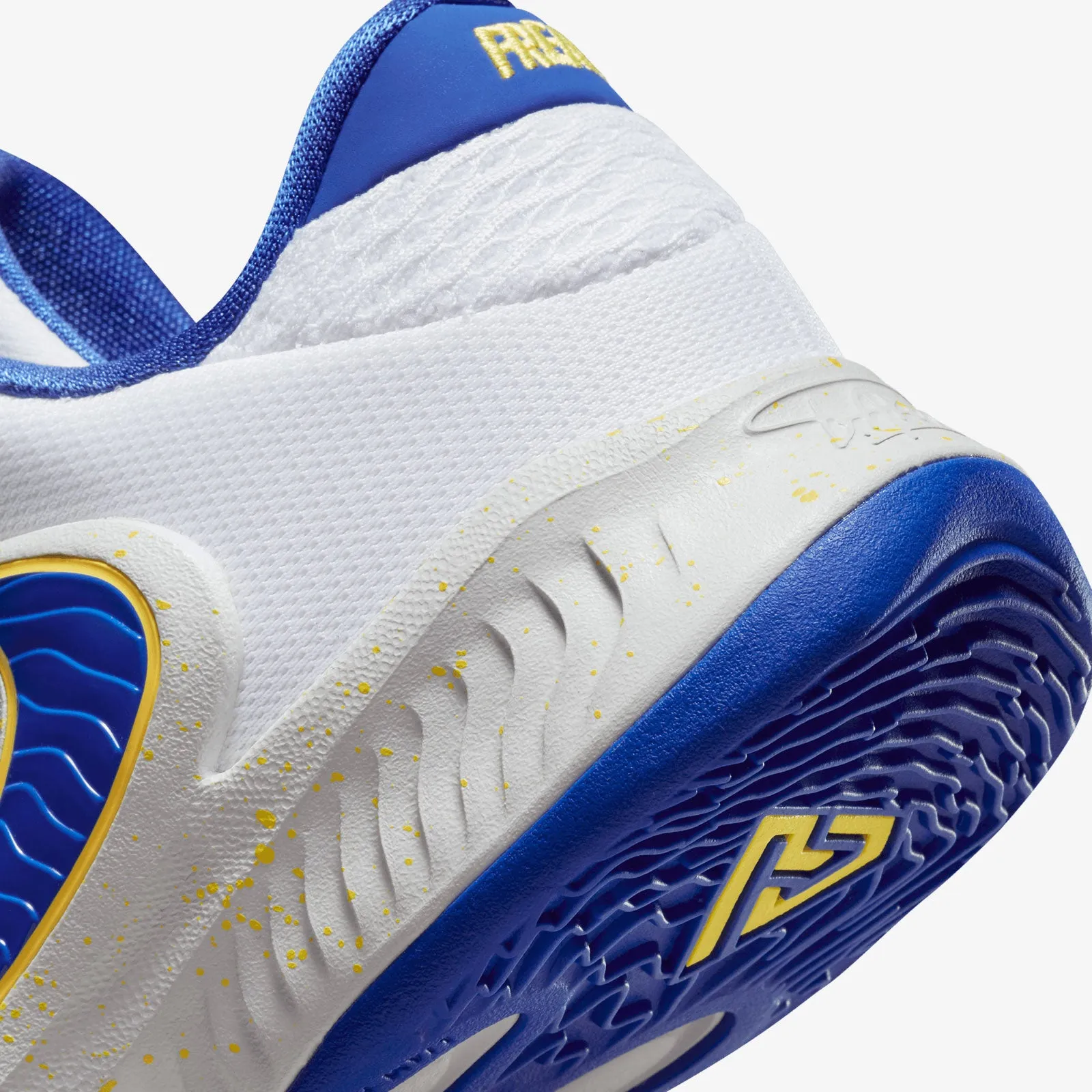 Zoom Freak 4 (PS) - 'Hyper Royal'